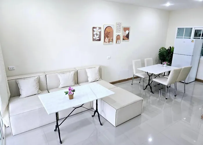Holiday home Garden House For 10 Guests Near Safari World With Pool Access *