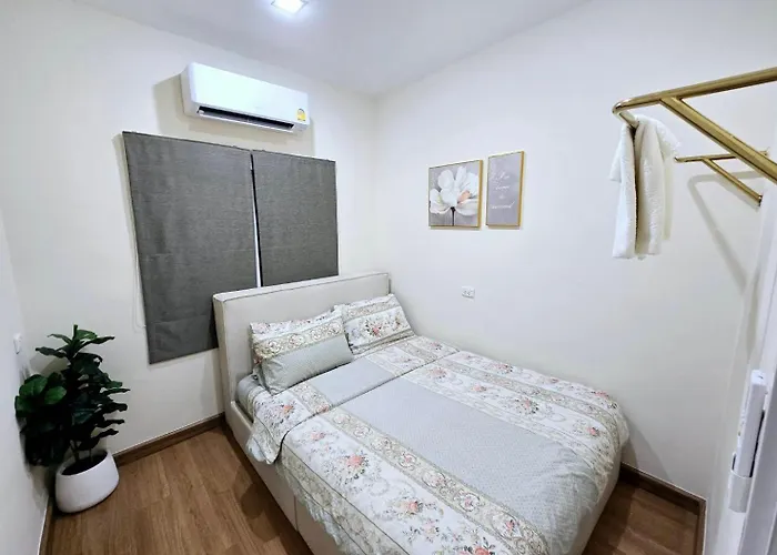 Garden House For 10 Guests Near Safari World With Pool Access Holiday home